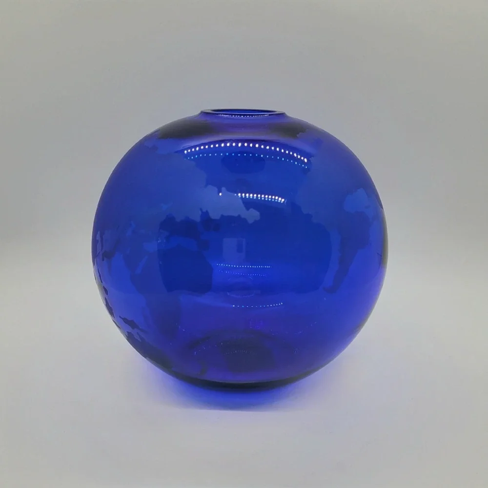 Silvestri Cobalt Blue Mouth Blown Glass Globe Vase Etched World Map Sphere 5.5in